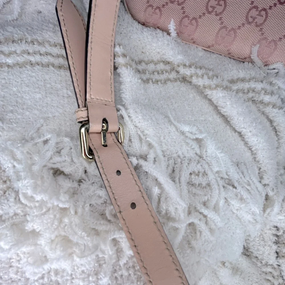 💎 Gucci GG Canvas Flat Messenger Crossbody • Baby Pink 💎 - Picture 8 of 13